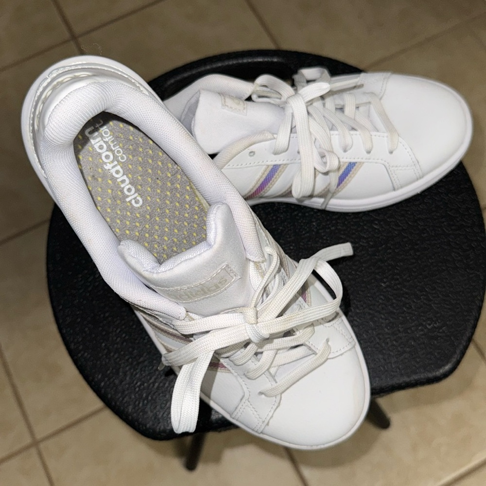 Semi new Adidas with memory foam and great condition